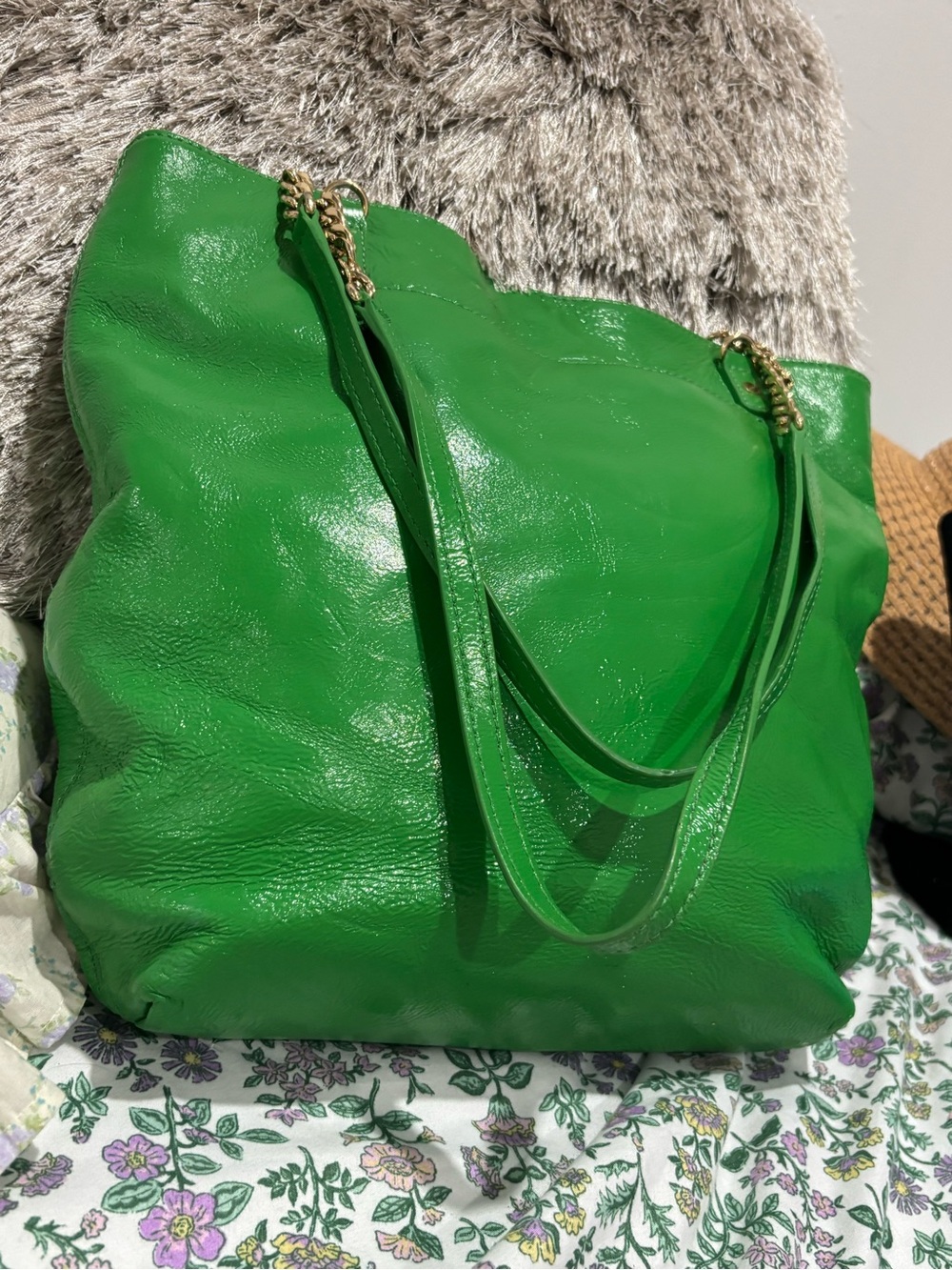 Michael Kors Emerald Green Patent Leather Tote with Gold MK Charm - Picture 10 of 16